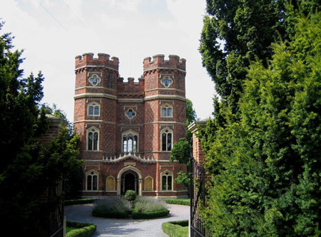 WAYNEFLETE TOWER